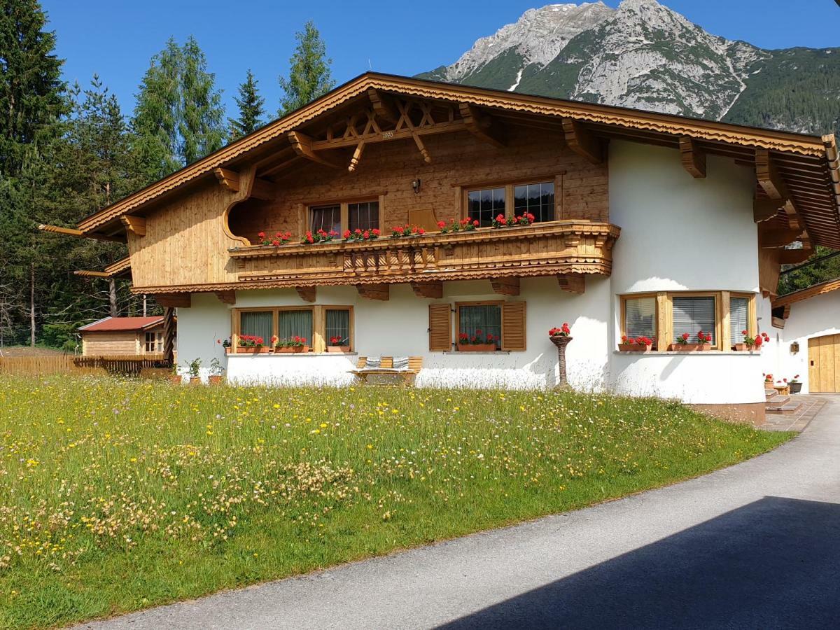 Apartamento Haus Schiefer Leutasch Exterior foto